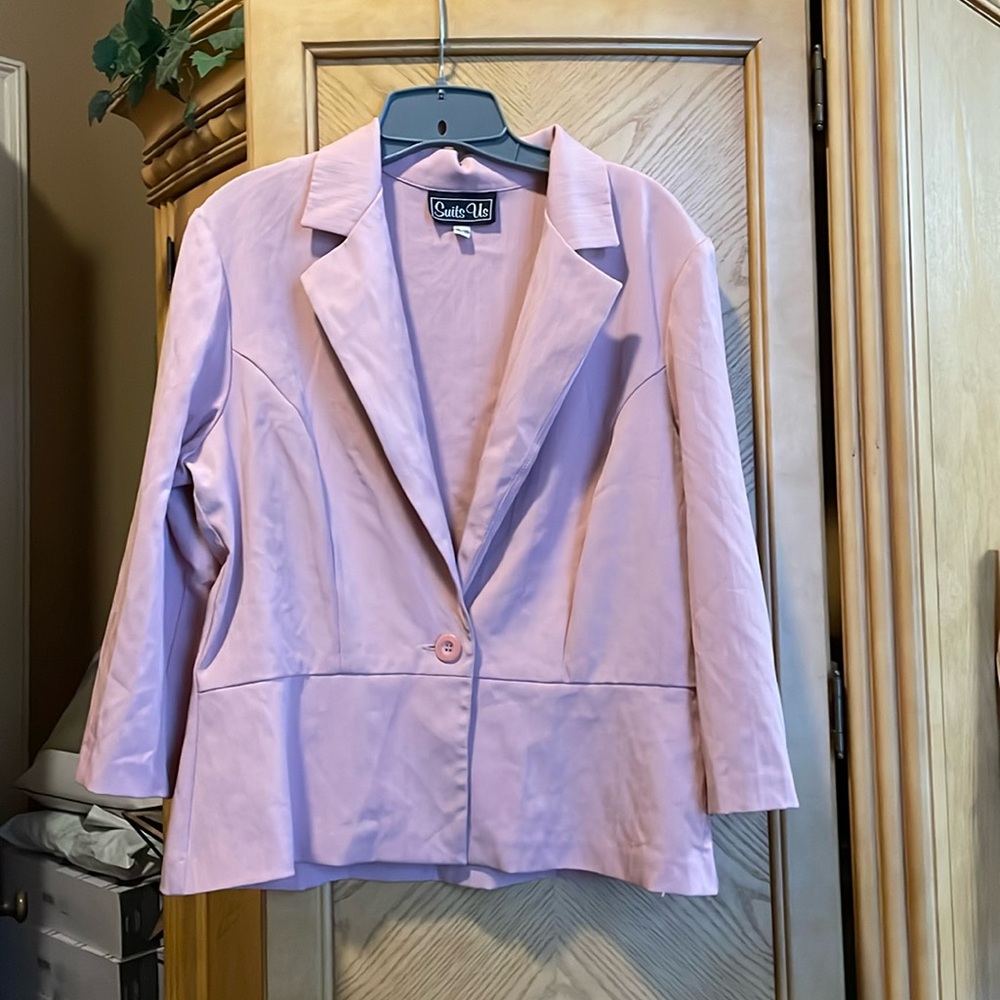 ⭐️Vintage suits us pink blazer medium